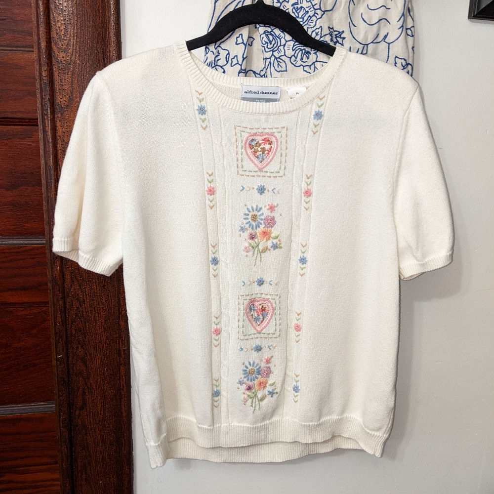 Vintage cottagecore embroidered cotton crop sweater